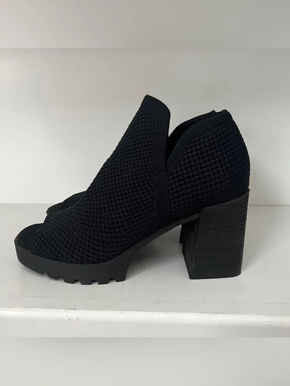 Eileen Fisher Collin knit peep toe booties stacked block heel Size 6 Black